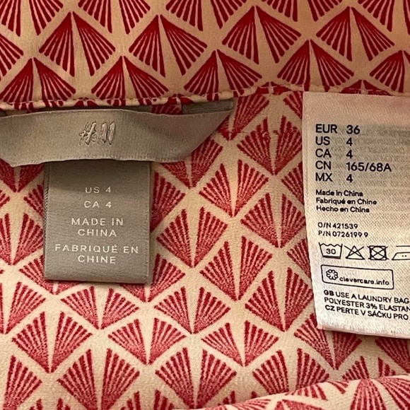 Red and white geo printed skirt H&M - Picture 3 of 4